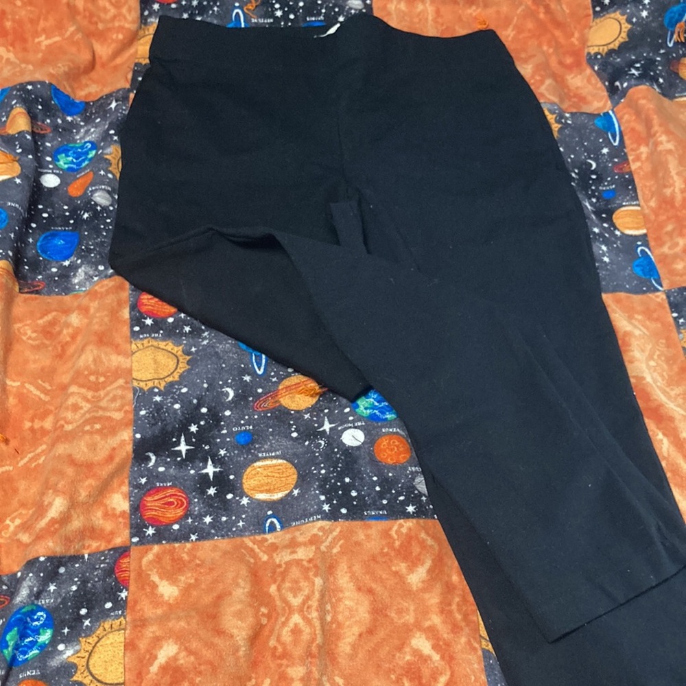 Simple slacks - Picture 2 of 4